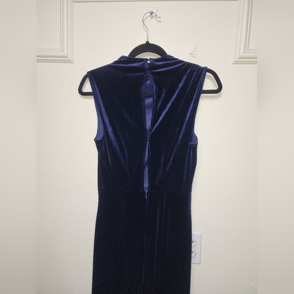 Lulu's Classic Elegance Navy Velvet Sleeveless Mock Neck Maxi Dress Wedding - Picture 10 of 11